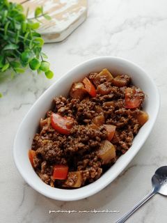 Foto resep Semur Daging Sapi Cincang Kentang ala Tin Tin Rainer