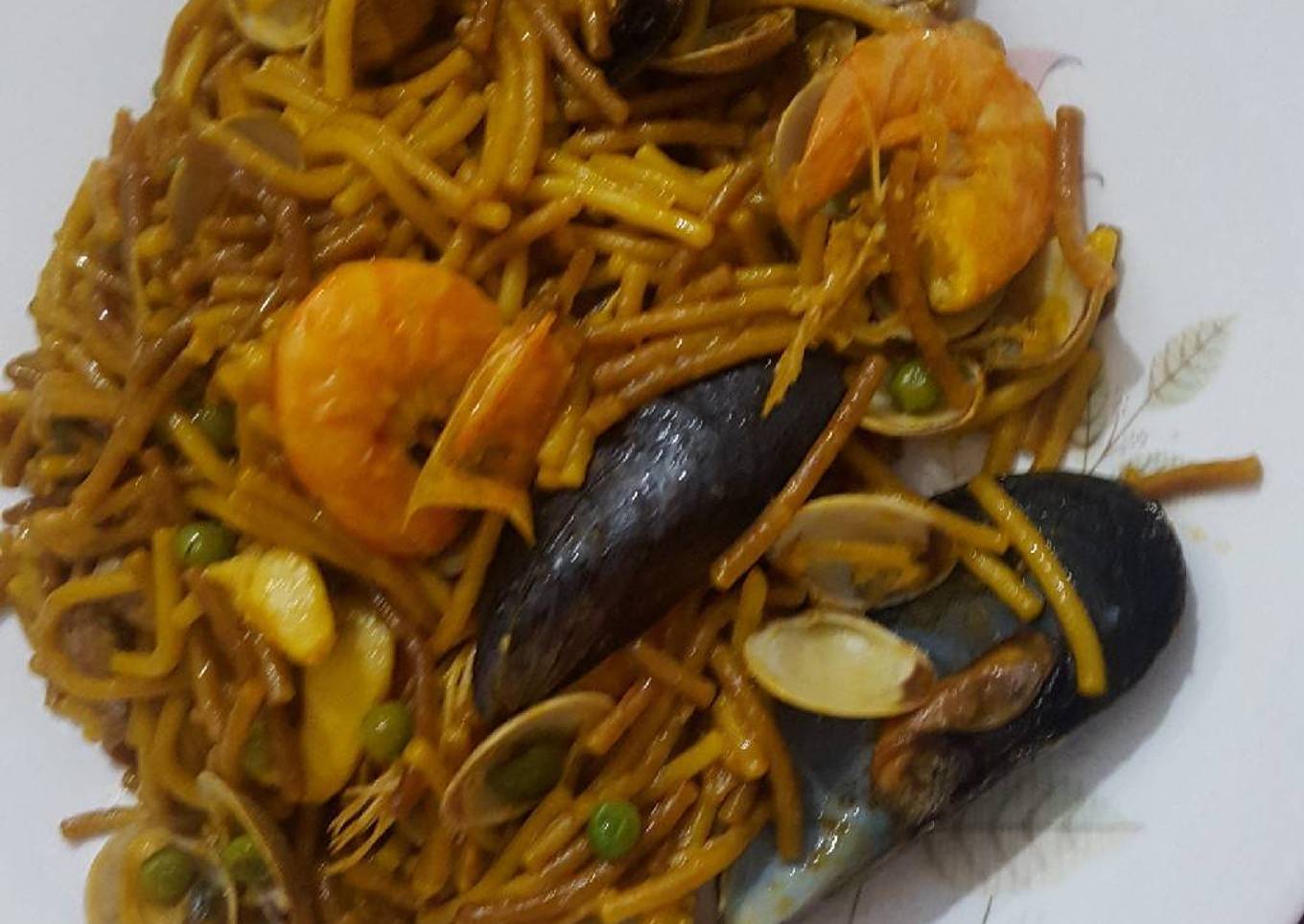 Fideuá con mariscos