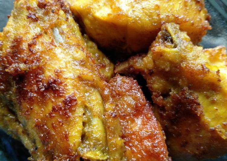 Resep Ayam ungkep bumbu kuning yang Enak