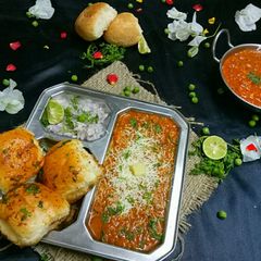 A picture of Cheese pav bhaji.