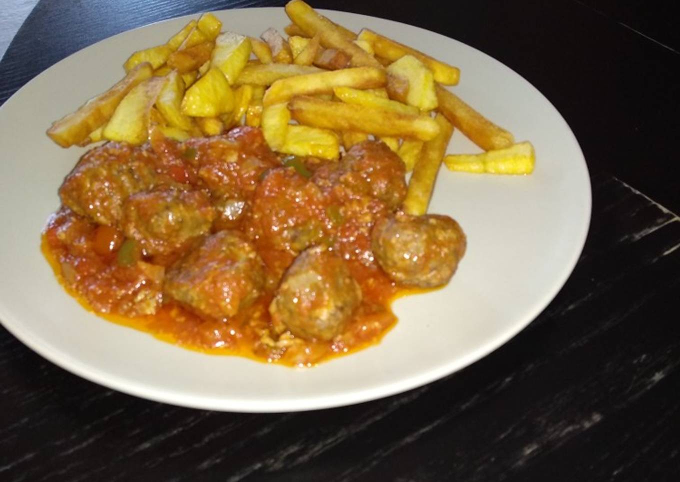 Albóndigas de ternera al horno con tomate