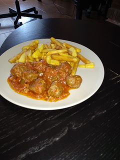 Una foto de Albóndigas de ternera al horno con tomate