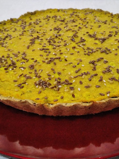 Una foto de Tarta vegana integral de vegetales y puré de calabaza :)