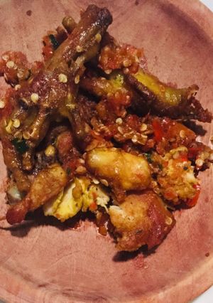 Foto resep Ayam geprek sambel kencur + daun jeruk