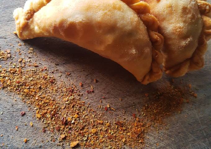 Empanadas argentina de carne Receta de Yaneett Srebernich- Cookpad