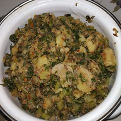 A picture of Green bhurji of radish leaves.