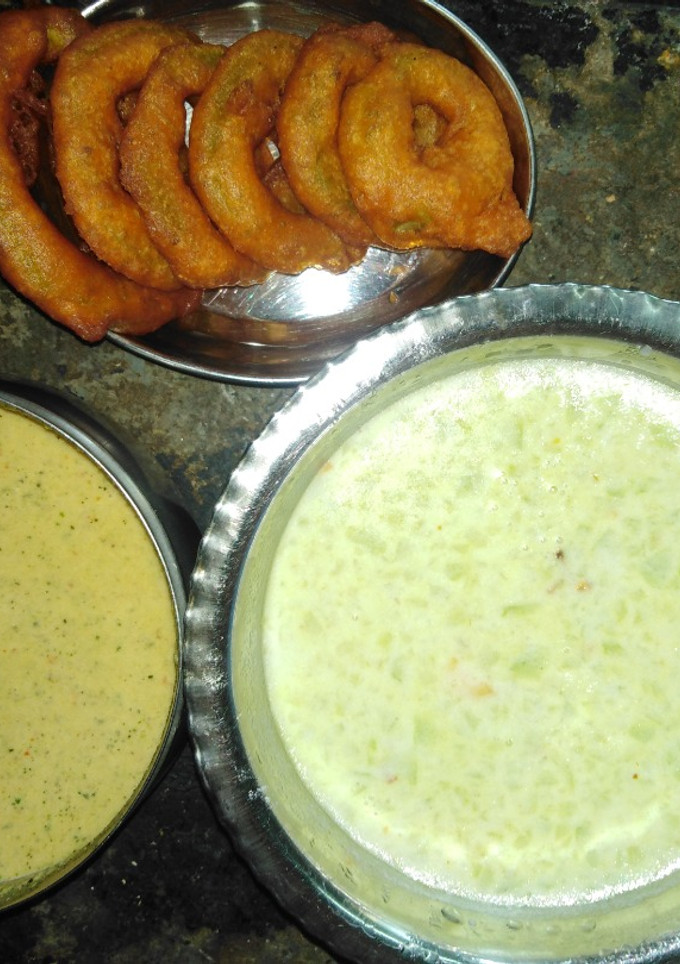 புடலங்காயில் 3 in 1 ரெசிபி (காரம் மற்றும் ஸ்வீட்) செய்முறை முக்கிய புகைப்படம்