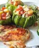 Calabacitas rellenas y pechuga (alto en proteína)