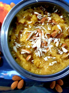 बादाम का हलवा (badam ka halwa recipe in Hindi) रेसिपी मुख्य फोटो