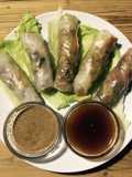 Rollitos vietnamitas dos salsas