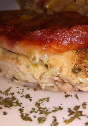 Sonkás-sajtos sült csirkemell recept fotója