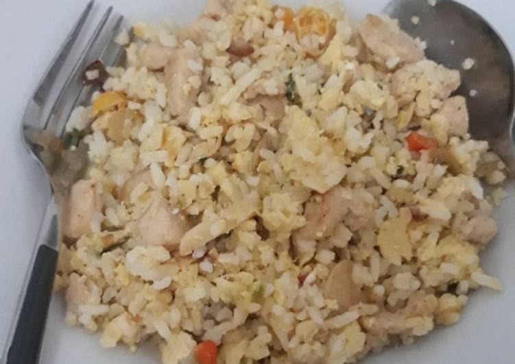 Cara Gampang Menyiapkan Nasi Goreng Ayam Anti Gagal