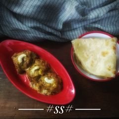 A picture of Cottage cheese balls with creamy butter masala.