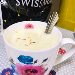 A picture of Almonds & semolina milk.