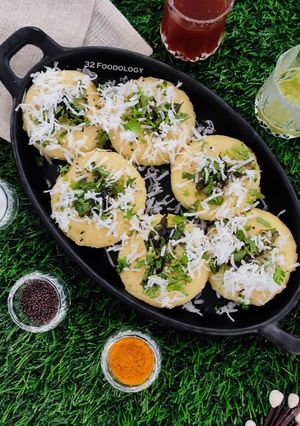 A picture of Khaman Dhokla.