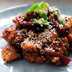 A picture of General Tso's Chicken.