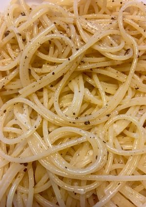 A picture of Cacio e Peppe (Pasta with Cheese & Pepper).
