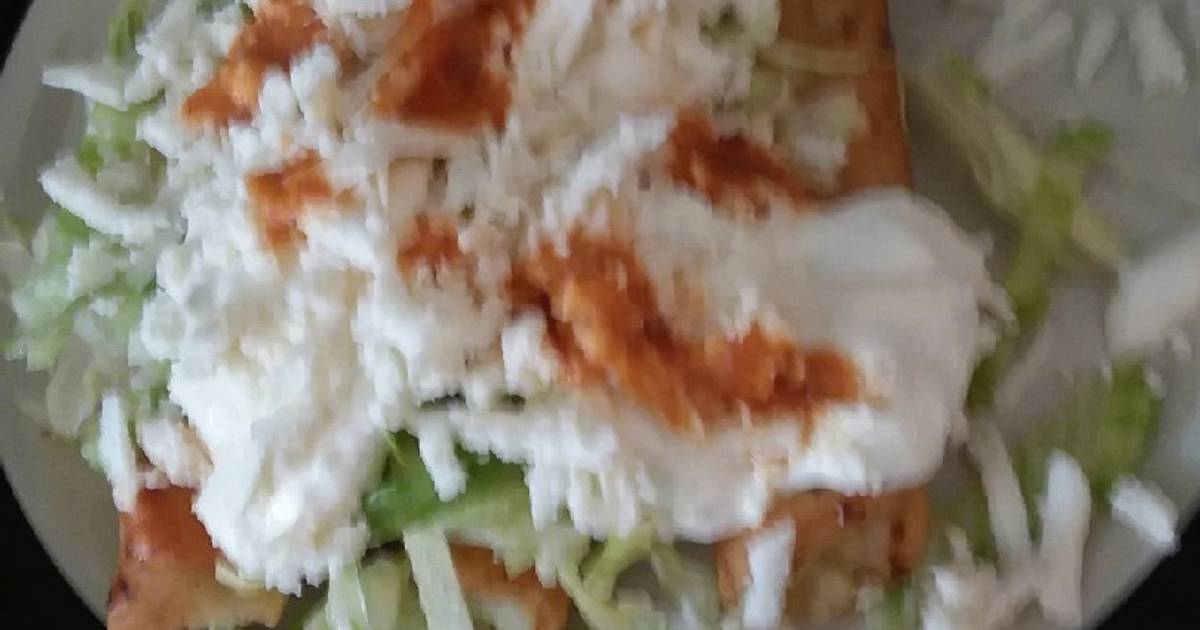 Flautas de papa 👏👏 Receta de Mónica Glz Cookpad