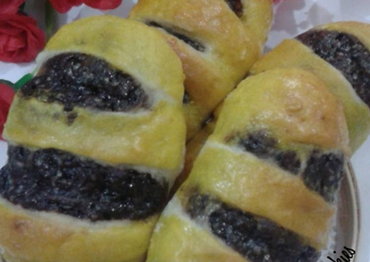 Filipino Choco Bread