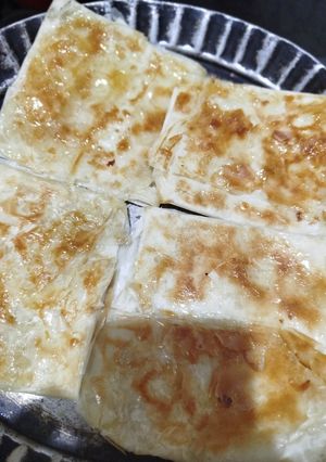 A picture of Filo Pastries with Honey.