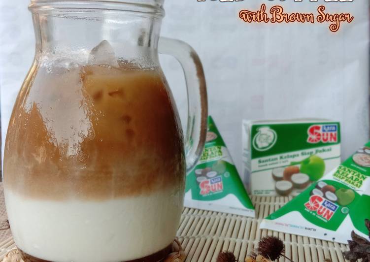 Cara Gampang Membuat Iced Coffee With Brown Sugar, Menggugah Selera