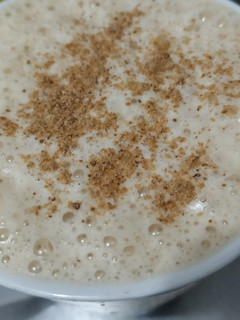 Una foto de Café especiado a mi manera 🥰☕🍫🍯😜