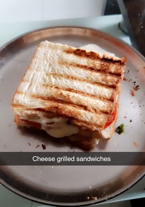 A picture of Cheese grilled sandwiches.