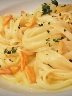 Una foto de Tagliatelle All'aglio e olio (Tallarines al Ajo y Aceite)
