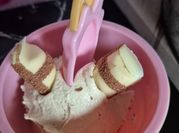 Une photo de creme dessert au kinder
