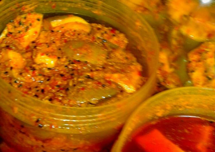 Andhra avakaya (raw mango pickle in andhra style)