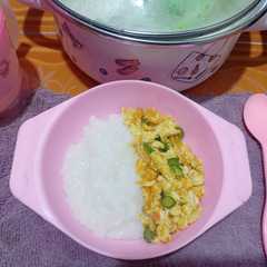 รูปของ BUBUR TIM TELUR WORTEL KEJU || MPASI 9+ MONTH