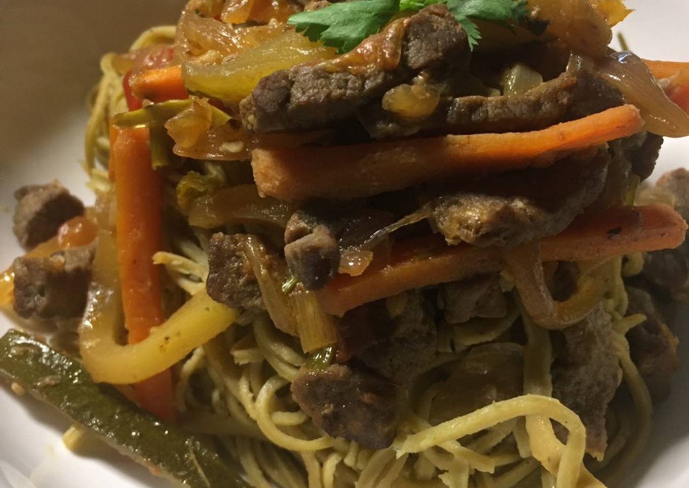 Espaguetis de Edamame con vegetales y carne de res salteados! #tallerdefotos