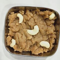 A picture of Wheat flour Halwa.