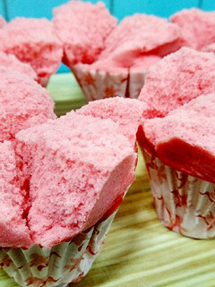 Foto resep Bolu Kukus Stroberi Mekar Anti Gagal