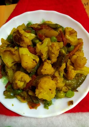 পাঁচমিশালি সব্জী ভাজি (panchmishali sabji bhaji recipe in bengali) রেসিপির প্রধান ছবি