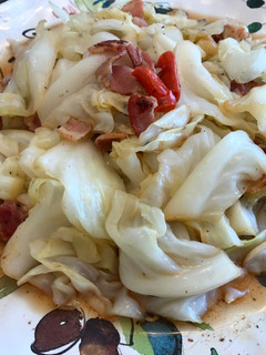 A picture of Stir-Fried Cabbage with Bacon.