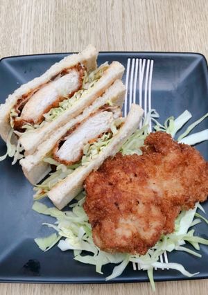 A picture of Japanese Chicken katsu sandwich.
