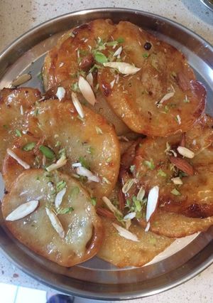 A picture of Malai malpua if Mava is not available.