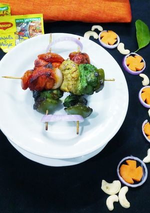 তিরঙ্গা চিকেন সাসলিক(Tiranga Chicken Saslik recipe in Bengali) রেসিপির প্রধান ছবি