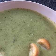 A picture of Soupe courgettes & kiri.