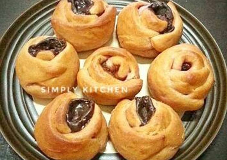 Roti Ubi Ungu Filling Coklat