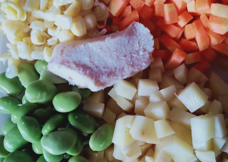 Recipe: Appetizing MP ASI 7bln+ soup ayam wortel kentang jagung edamamae