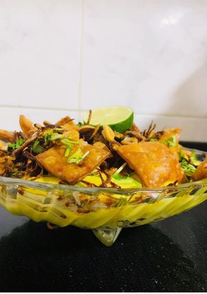 A picture of Burmese Khausay.
