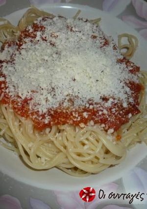 A picture of Tomato sauce for pasta.