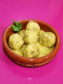 Una foto de Albóndigas en salsa de brandy y mostaza