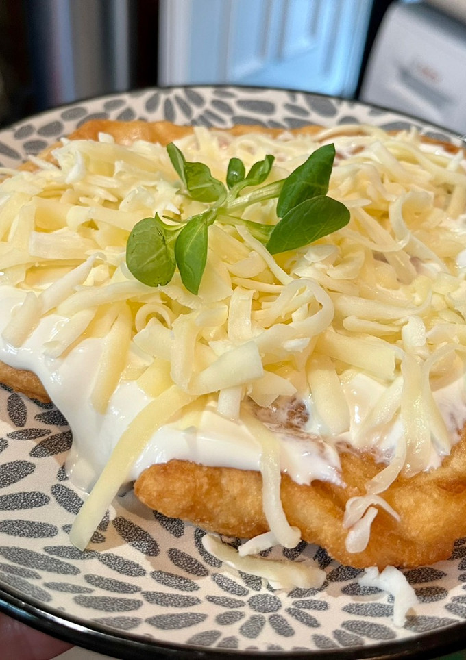 Hagyományos lángos recept fotója