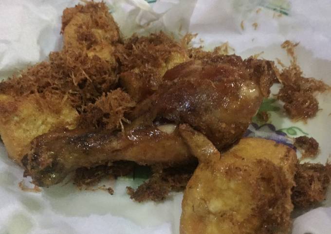 Resep Ayam &amp; Tahu Goreng Serundeng Kelapa, Lezat Sekali