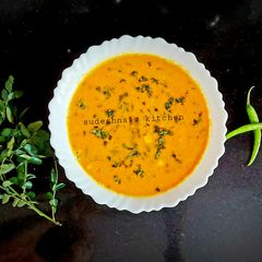A picture of Colocasia Curry.
