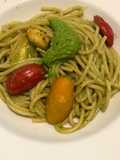 Spaghetti gamberi datterini pesto di rucola