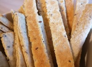 Una foto de Grisines de avena con mix de semillas